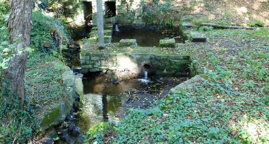 Fontaine et lavoir de Kermine - BENODET