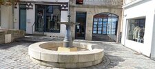 Fontaine place des Echaudés - PONT L
