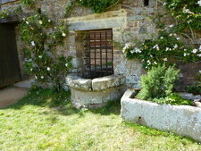 Puits au château de la Roche Jagu - PLOEZAL