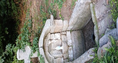 Fontaine de la Clarté Saint Eloi (Guilligomarch)