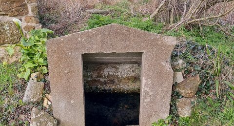 Fontaine de Dinan, CROZON