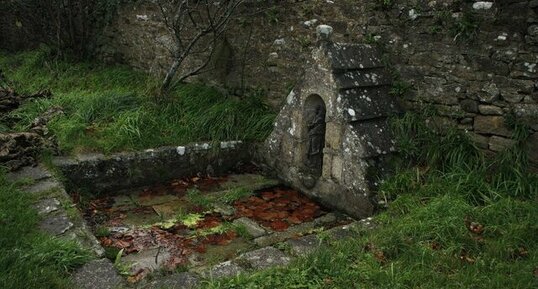 Fontaine de Notre dame de Prat-Coulm