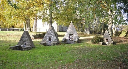 Fontaines de la chapelle Notre-Dame de Clérin, SAINT-CLET