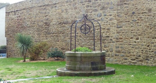 Puits des remparts - Saint-Malo